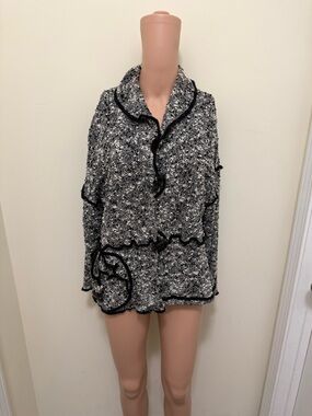 Jaskar Women's Unique 3 Button Long Sleeve Black/White Blazer size 1